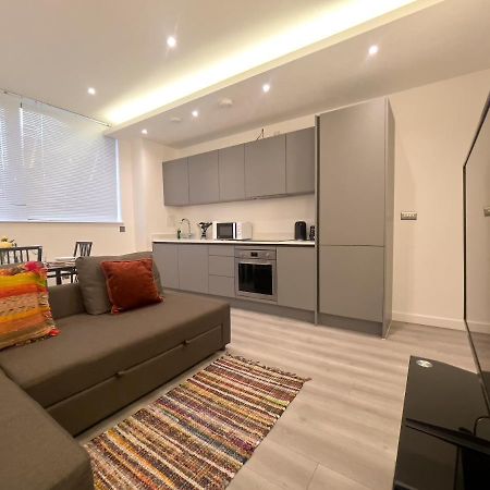 Lovely 2 Double Bedroom Flat With Free Parking - At The Atrium Mk Milton Keynes Exterior photo