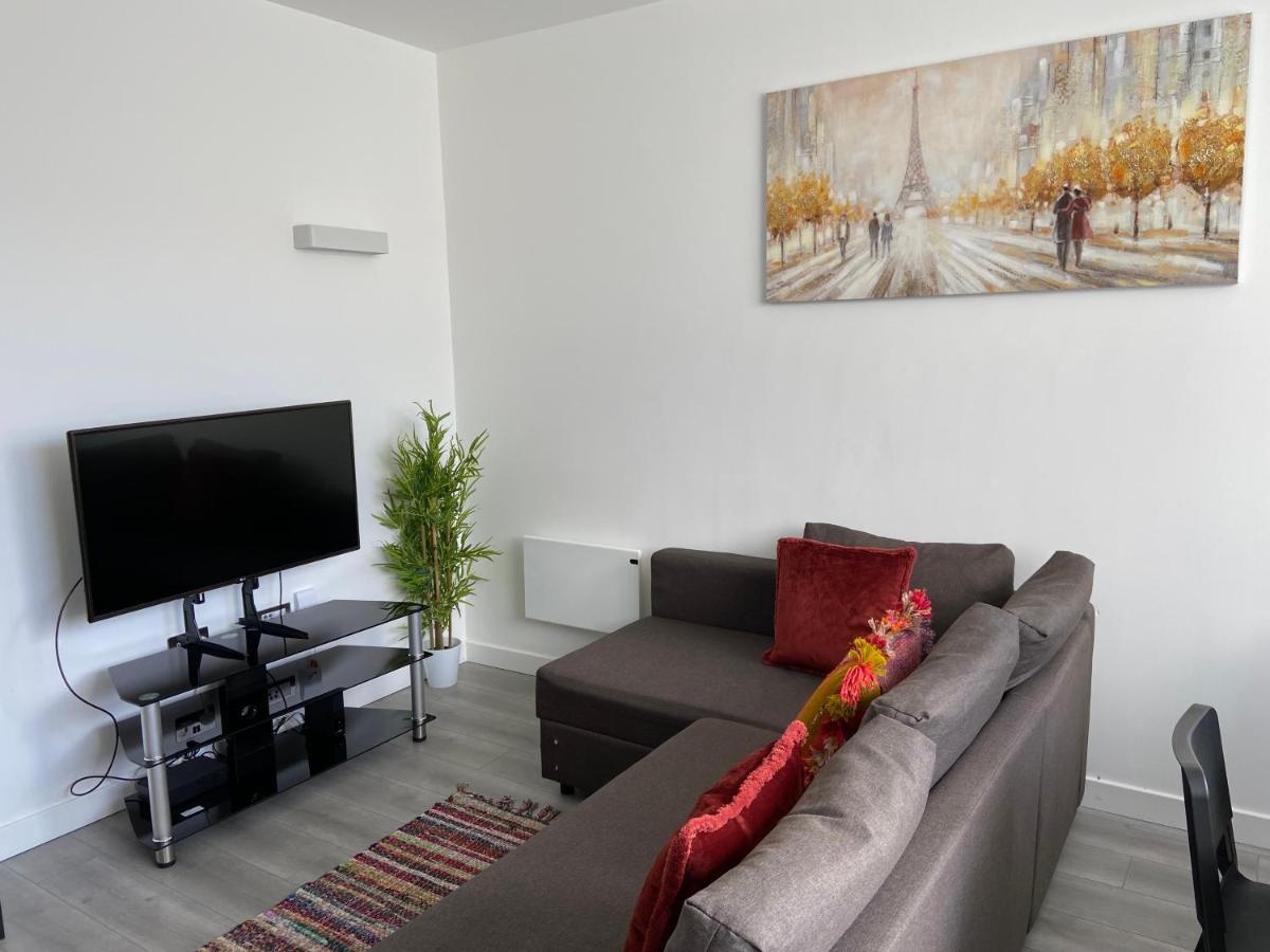 Lovely 2 Double Bedroom Flat With Free Parking - At The Atrium Mk Milton Keynes Exterior photo