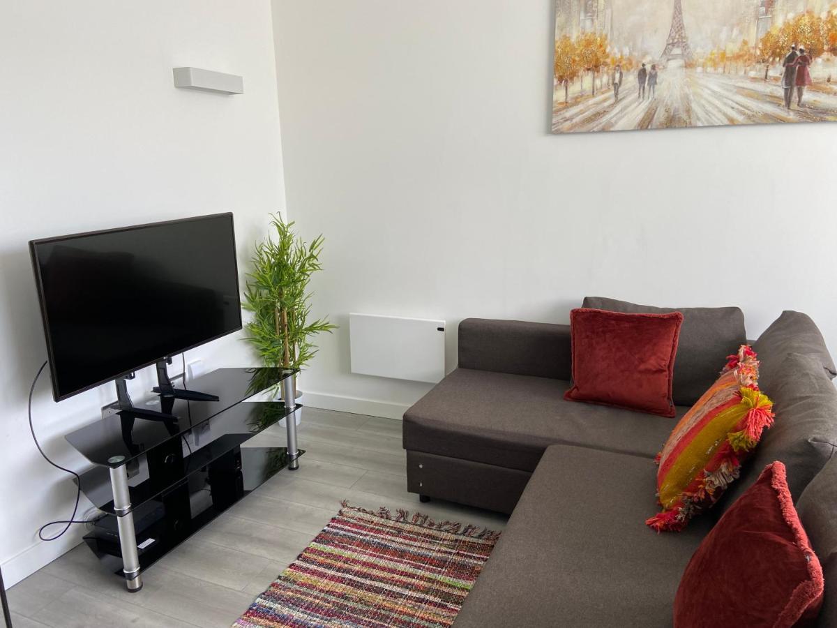 Lovely 2 Double Bedroom Flat With Free Parking - At The Atrium Mk Milton Keynes Exterior photo