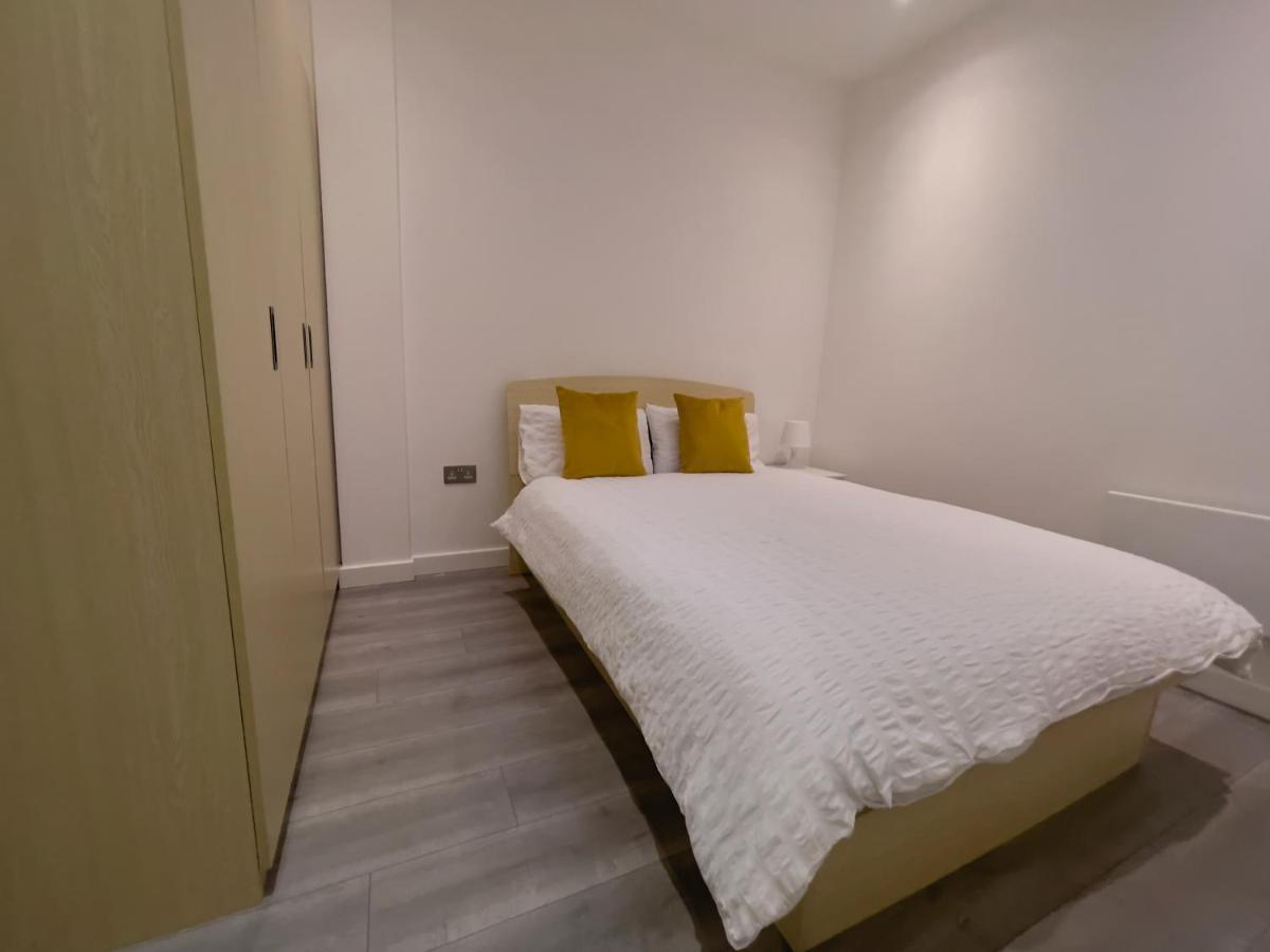 Lovely 2 Double Bedroom Flat With Free Parking - At The Atrium Mk Milton Keynes Exterior photo