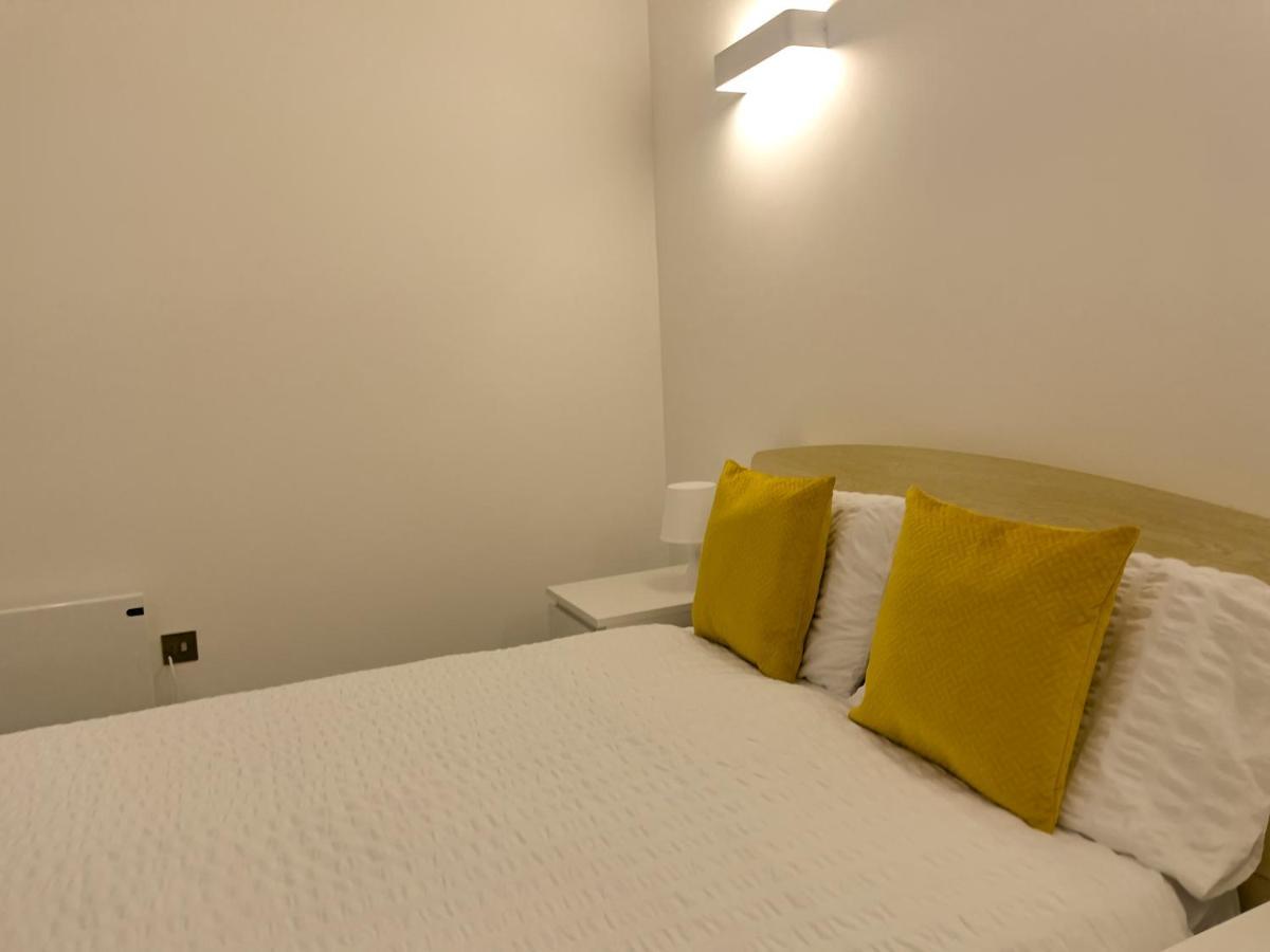 Lovely 2 Double Bedroom Flat With Free Parking - At The Atrium Mk Milton Keynes Exterior photo