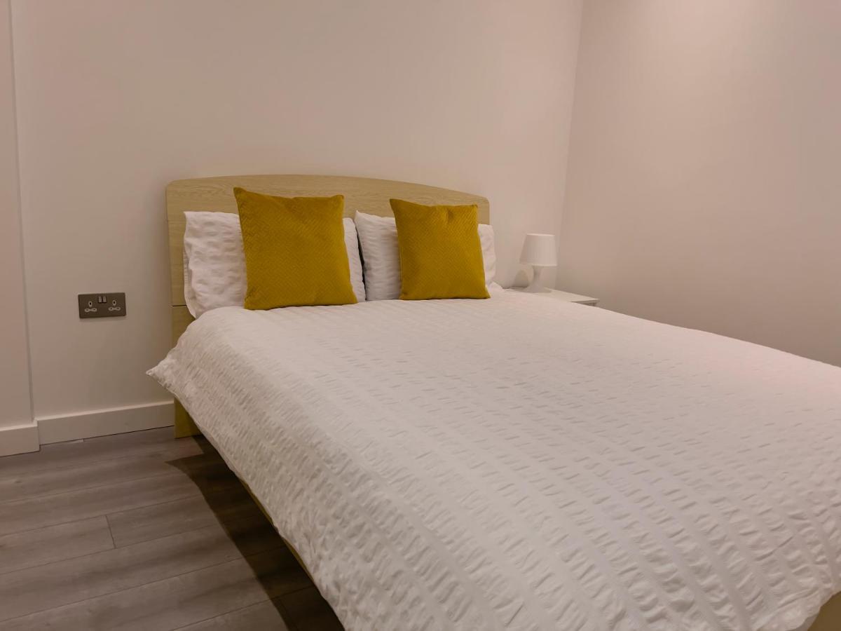 Lovely 2 Double Bedroom Flat With Free Parking - At The Atrium Mk Milton Keynes Exterior photo