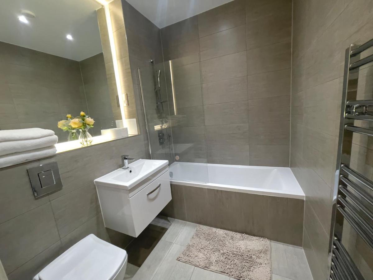 Lovely 2 Double Bedroom Flat With Free Parking - At The Atrium Mk Milton Keynes Exterior photo