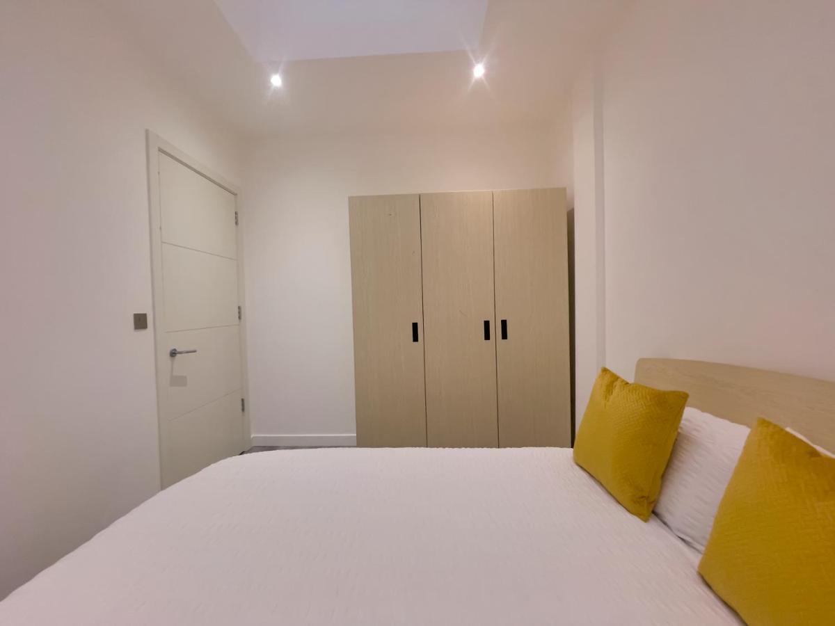 Lovely 2 Double Bedroom Flat With Free Parking - At The Atrium Mk Milton Keynes Exterior photo